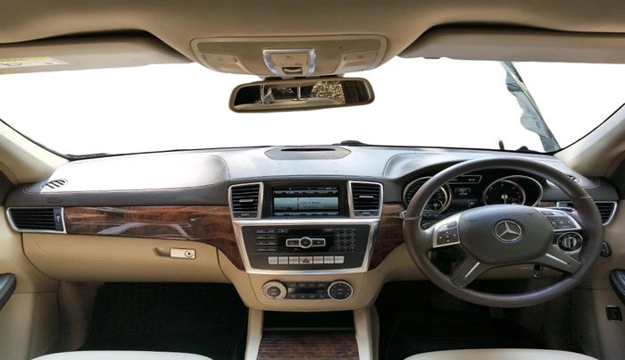 2014 Mercedes Benz Ml Class 350 CDI, Diesel, Automatic, 1,24,750 km, interior