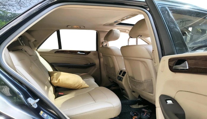 2014 Mercedes Benz Ml Class 350 CDI, Diesel, Automatic, 1,24,750 km, interior
