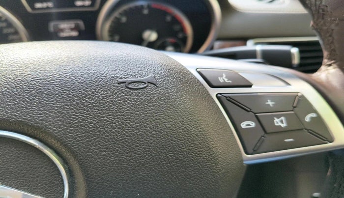 2014 Mercedes Benz Ml Class 350 CDI, Diesel, Automatic, 1,24,750 km, interior