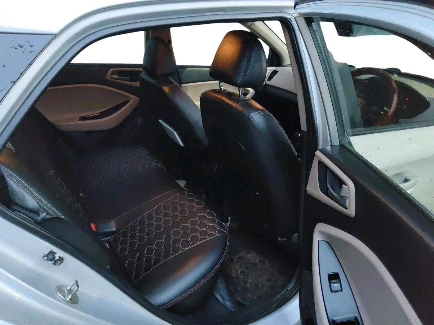 2016 Hyundai Elite i20 SPORTZ 1.2, Petrol, Manual, 1,80,656 km, interior