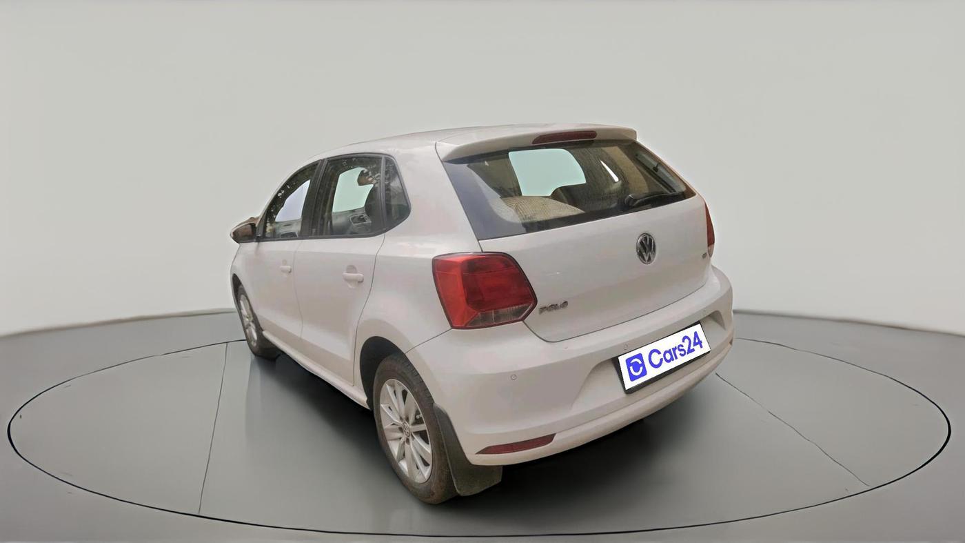 2017 Volkswagen Polo HIGHLINE1.5L, Diesel, Manual, 1,54,333 km, exterior
