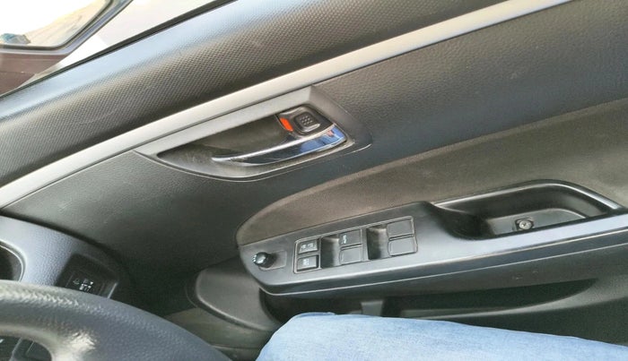 2011 Maruti Swift VXI, Petrol, Manual, 69,981 km, interior