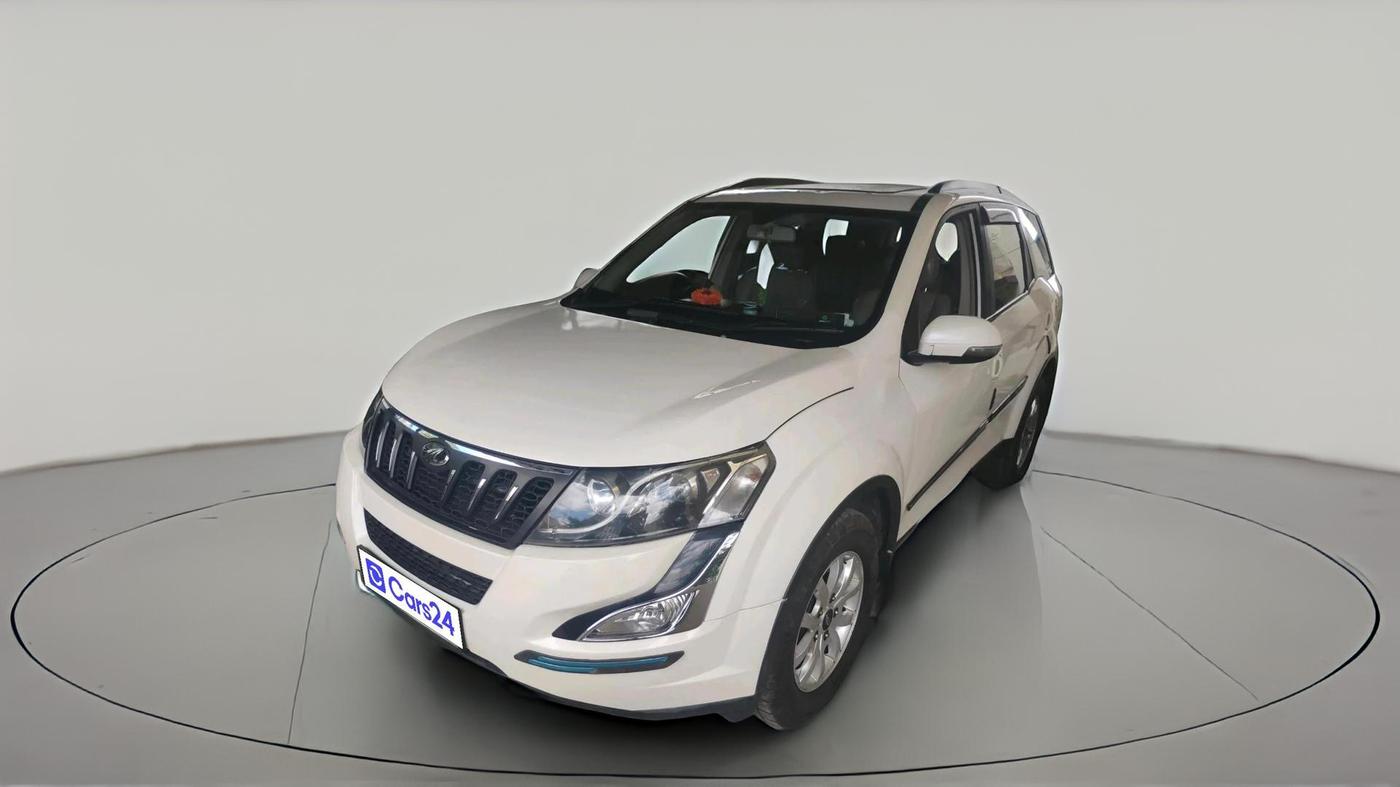 2016 Mahindra XUV500 W10 1.99, Diesel, Manual, 85,354 km, exterior