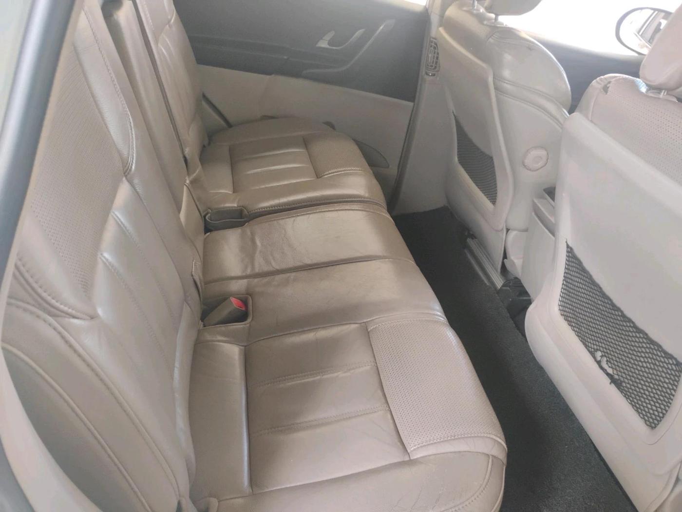 2016 Mahindra XUV500 W10 1.99, Diesel, Manual, 85,354 km, interior