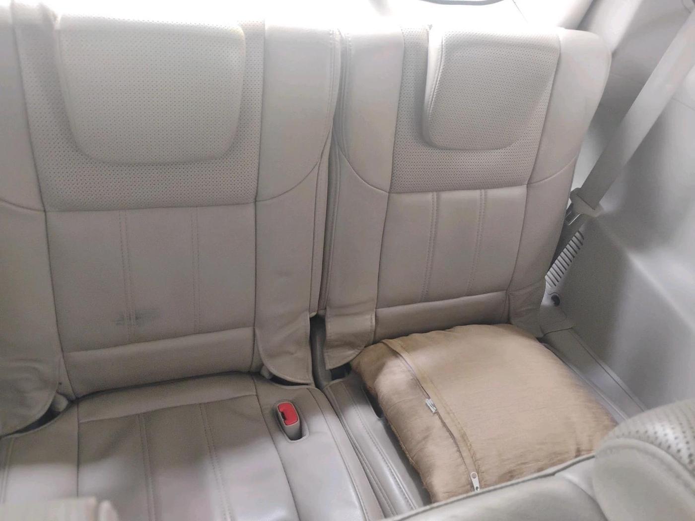 2016 Mahindra XUV500 W10 1.99, Diesel, Manual, 85,354 km, interior