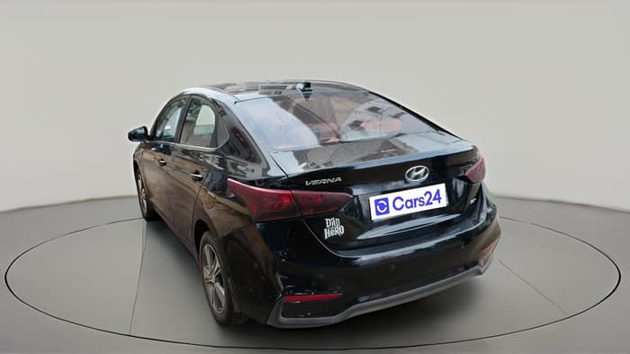 2018 Hyundai Verna 1.6 VTVT SX, Petrol, Manual, 51,905 km, exterior
