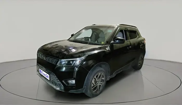 2022 Mahindra XUV300 W8 (O) 1.2 PETROL, Petrol, Manual, 31,702 km, exterior
