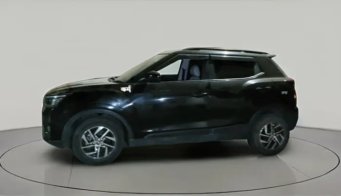 2022 Mahindra XUV300 W8 (O) 1.2 PETROL, Petrol, Manual, 31,702 km, exterior