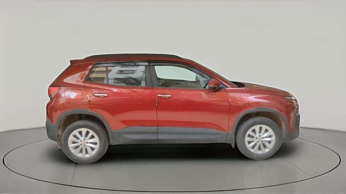 2026 Skoda Kylaq Signature Plus AT, Petrol, Automatic, 1,576 km, exterior