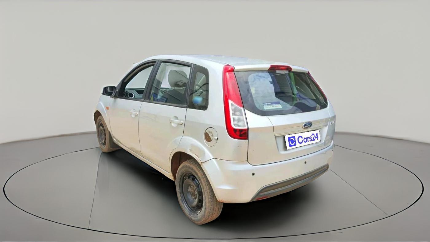 2013 Ford Figo ZXI 1.2 PETROL, Petrol, Manual, 1,17,770 km, exterior