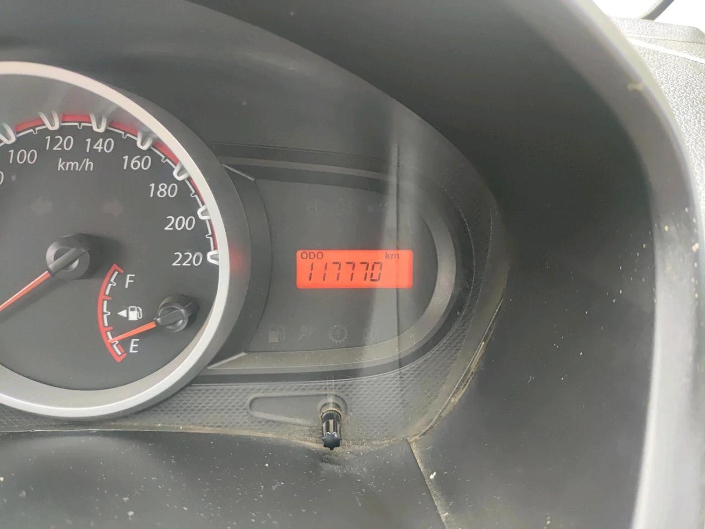 2013 Ford Figo ZXI 1.2 PETROL, Petrol, Manual, 1,17,770 km, interior