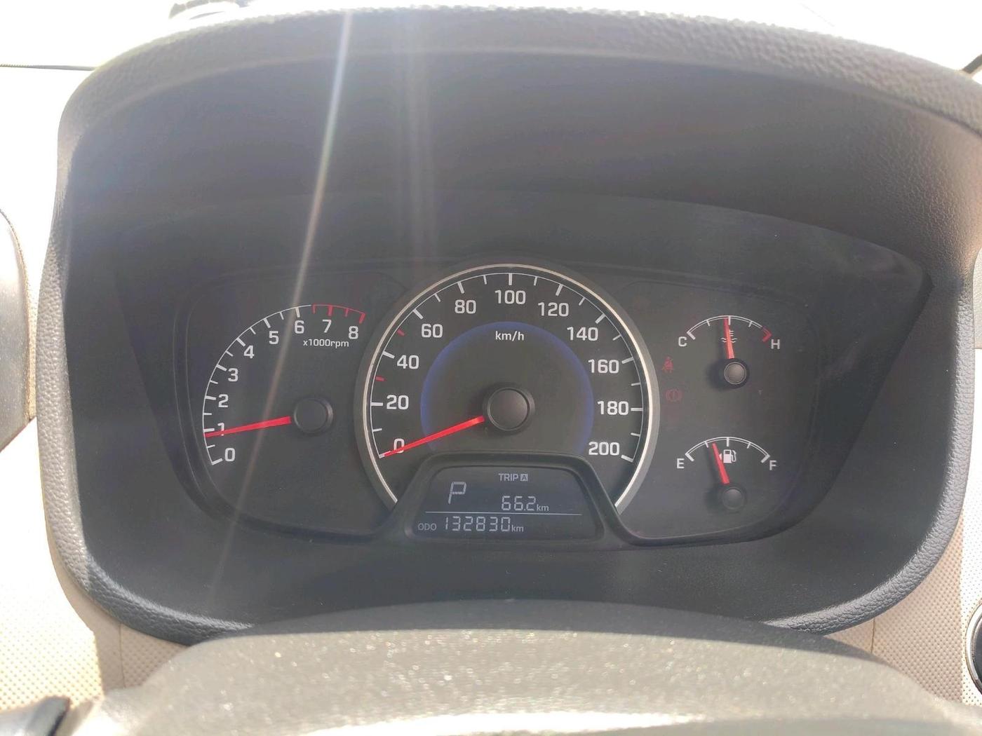 2014 Hyundai Grand i10 SPORTZ AT 1.2 KAPPA VTVT, Petrol, Automatic, 1,32,830 km, interior