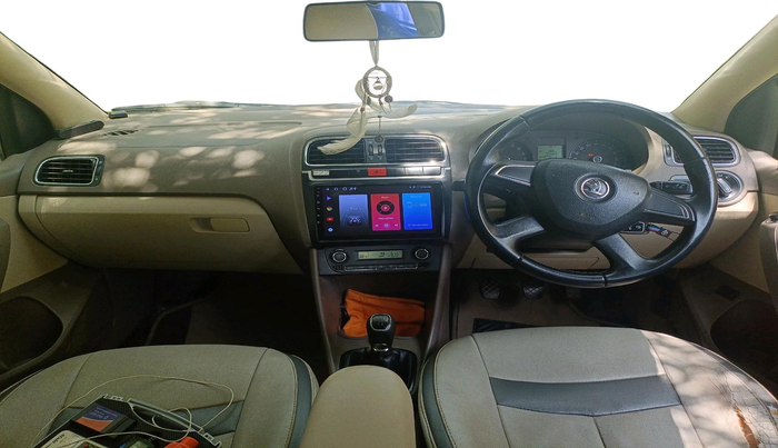 2013 Skoda Rapid ELEGANCE 1.6 TDI CR MT, Diesel, Manual, 97,483 km, interior