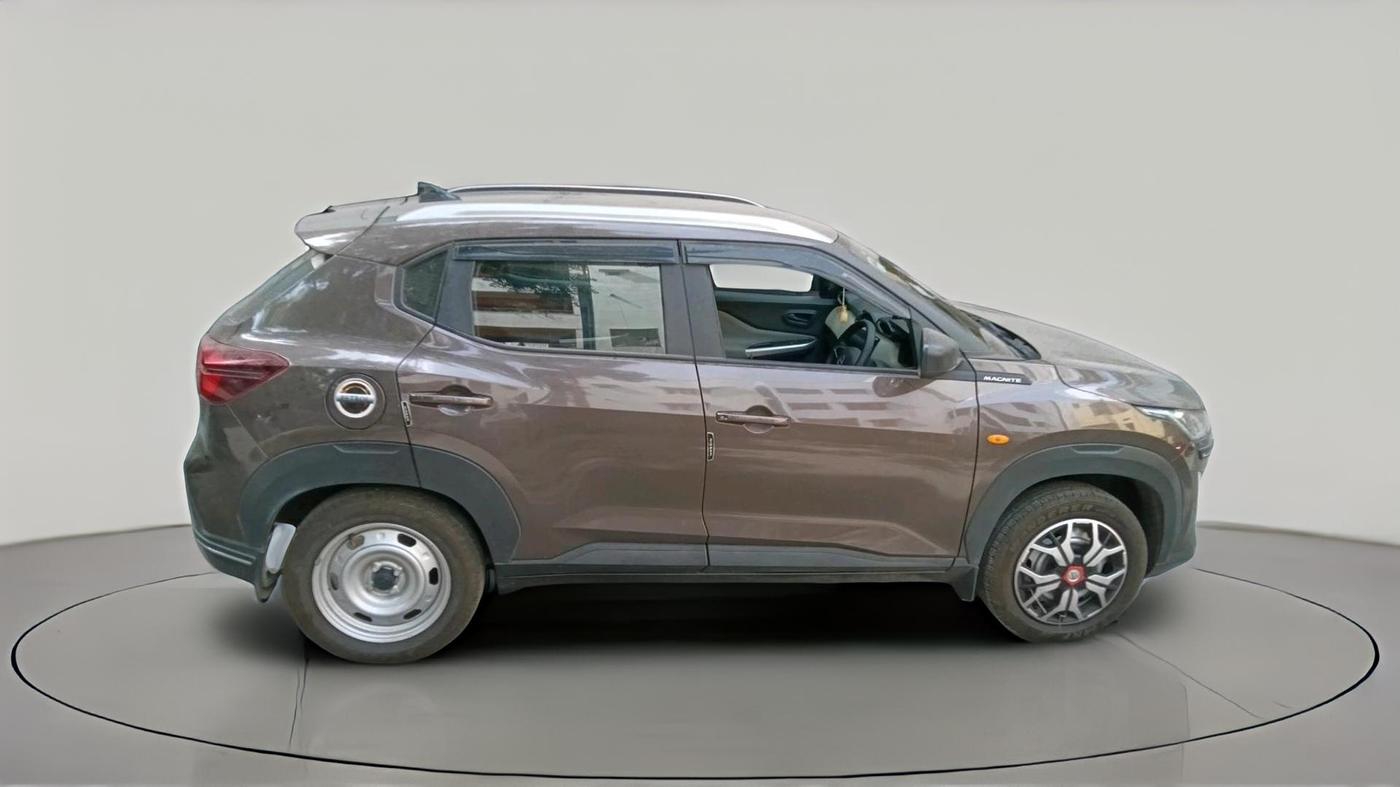 2023 Nissan MAGNITE XE, Petrol, Manual, 8,086 km, exterior