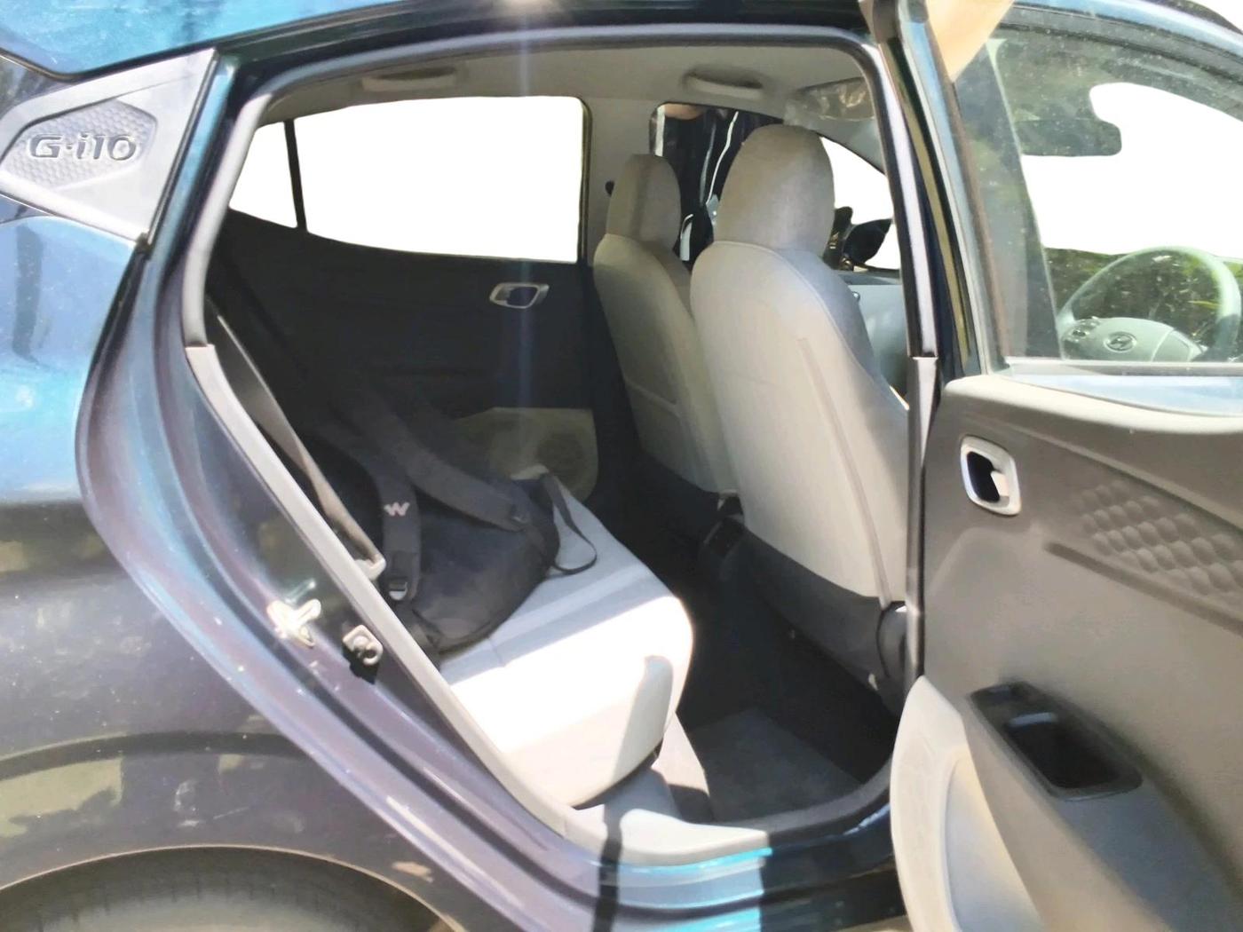 2022 Hyundai GRAND I10 NIOS SPORTZ AMT 1.2 KAPPA VTVT, Petrol, Automatic, 8,495 km, interior