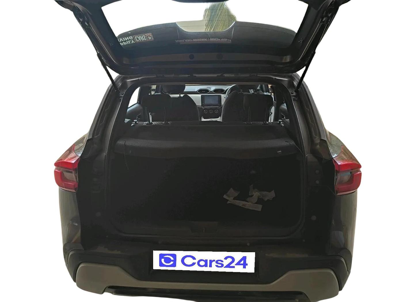 2022 Nissan MAGNITE XV MT, Petrol, Manual, 28,496 km, exterior