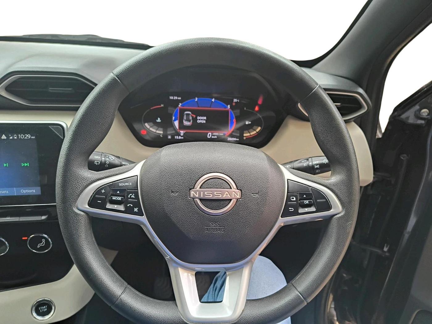 2022 Nissan MAGNITE XV MT, Petrol, Manual, 28,496 km, interior