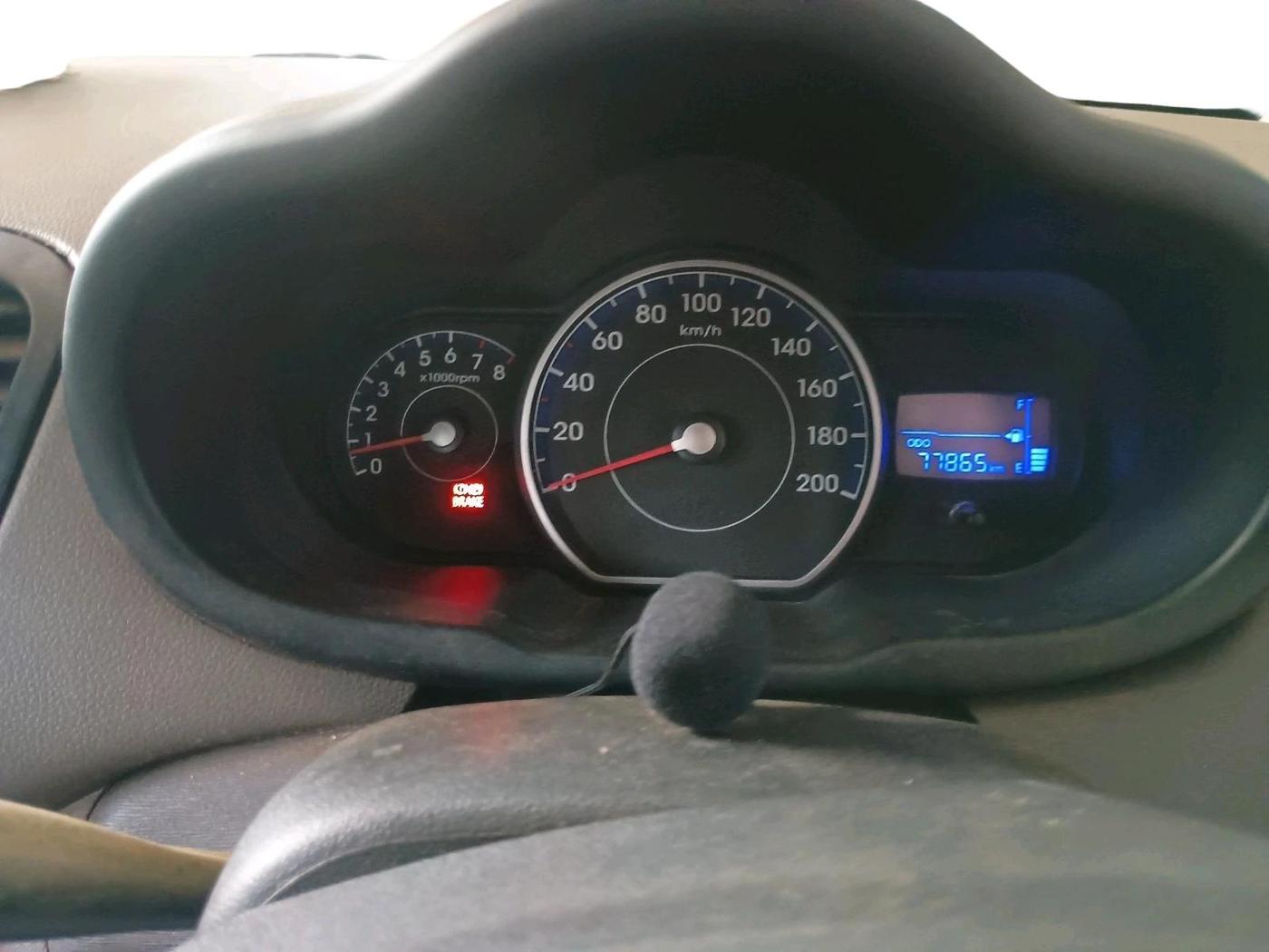 2013 Hyundai i10 MAGNA 1.1, Petrol, Manual, 77,865 km, interior