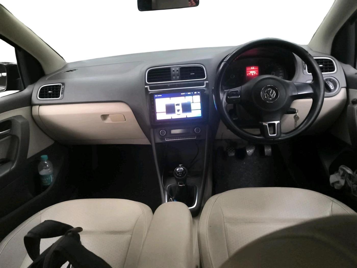 2014 Volkswagen Vento HIGHLINE DIESEL 1.6, Diesel, Manual, 1,26,255 km, interior