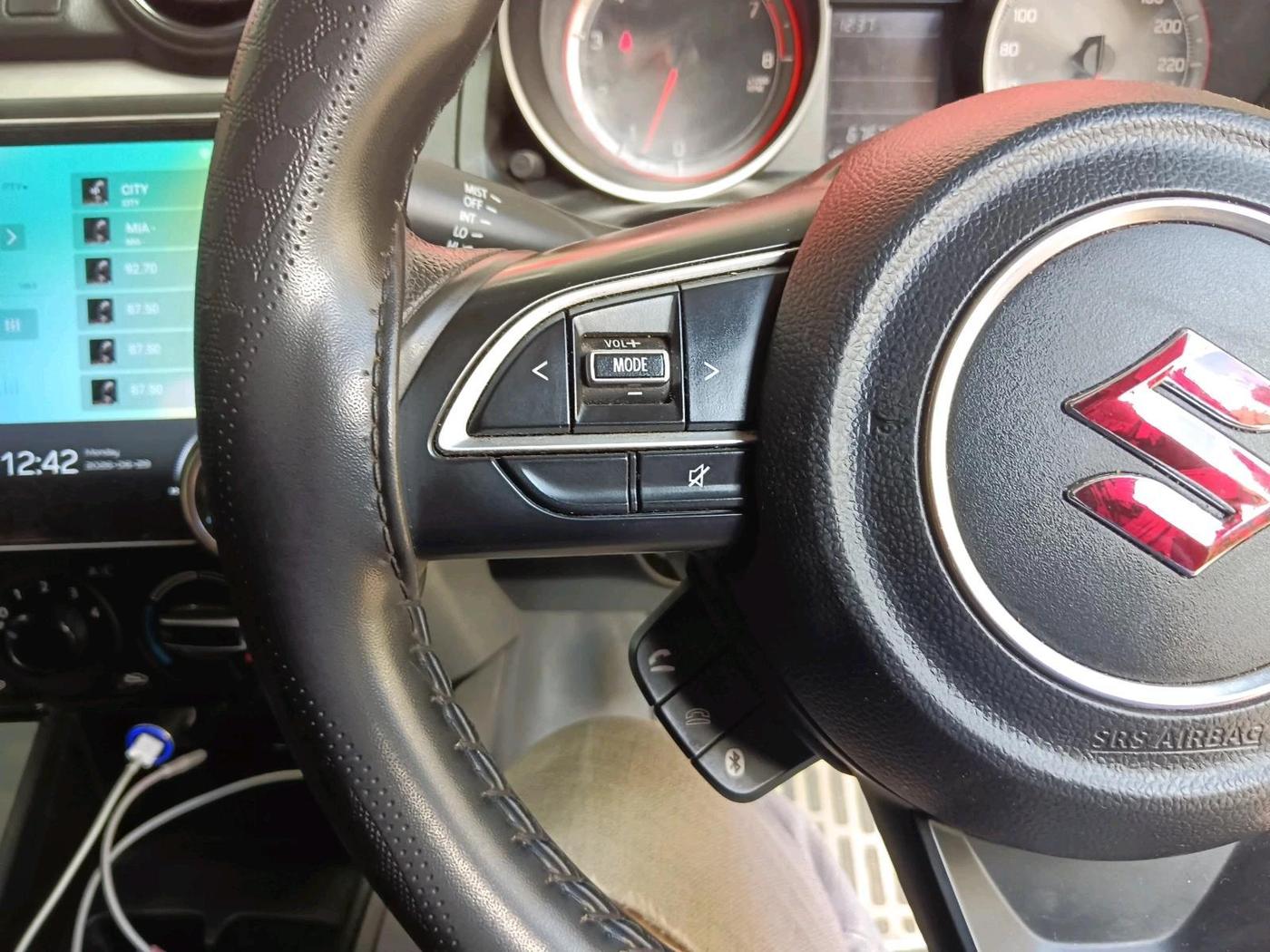 2022 Maruti Swift VXI, Petrol, Manual, 67,672 km, interior