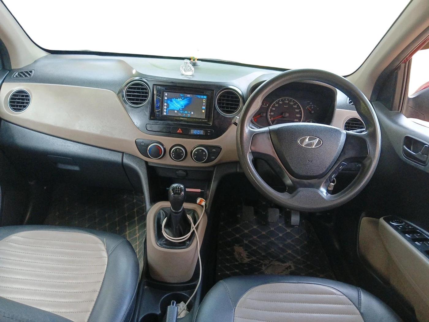 2014 Hyundai Grand i10 MAGNA 1.2 KAPPA VTVT, Petrol, Manual, 1,03,635 km, interior