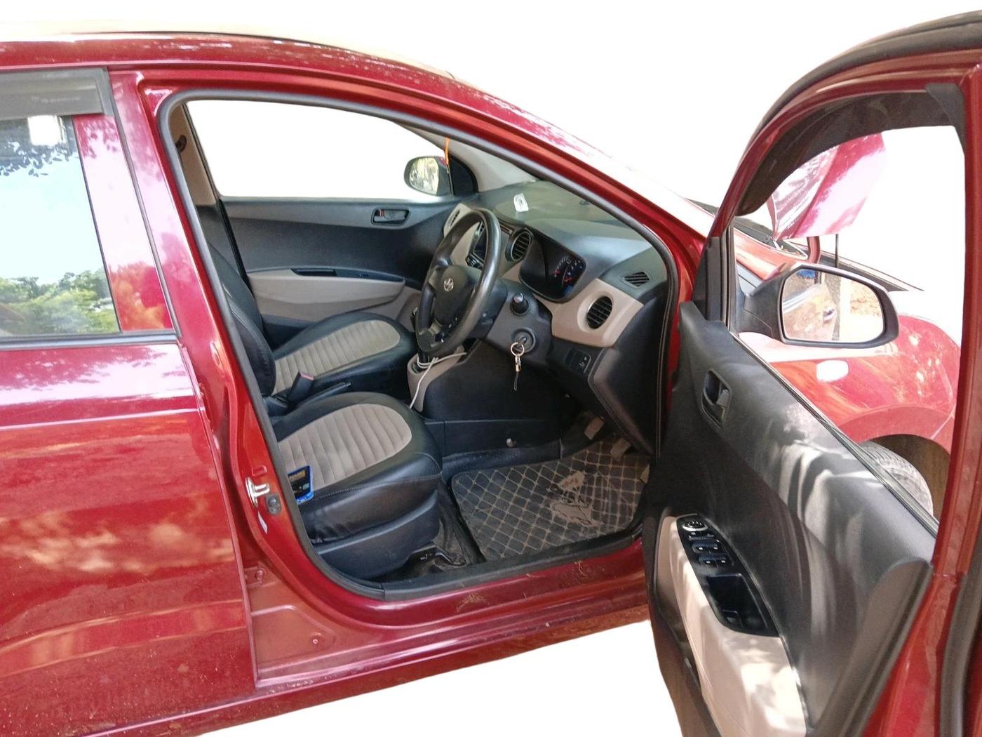 2014 Hyundai Grand i10 MAGNA 1.2 KAPPA VTVT, Petrol, Manual, 1,03,635 km, interior