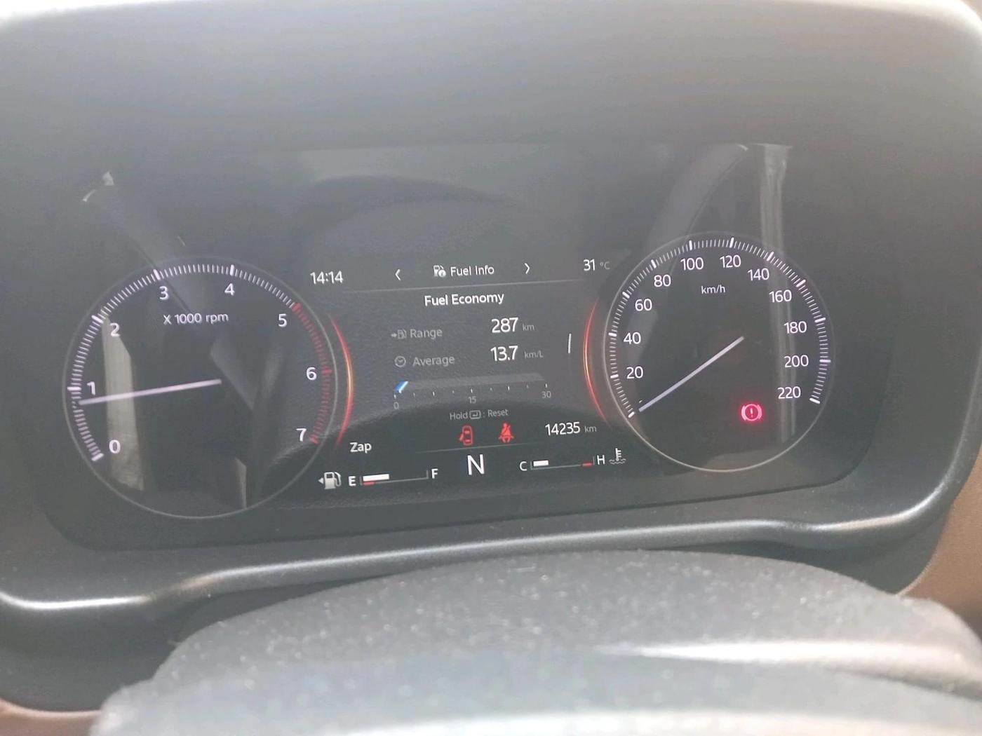2023 Mahindra SCORPIO-N Z6 DIESEL MT 2WD 7 STR, Diesel, Manual, 14,235 km, interior