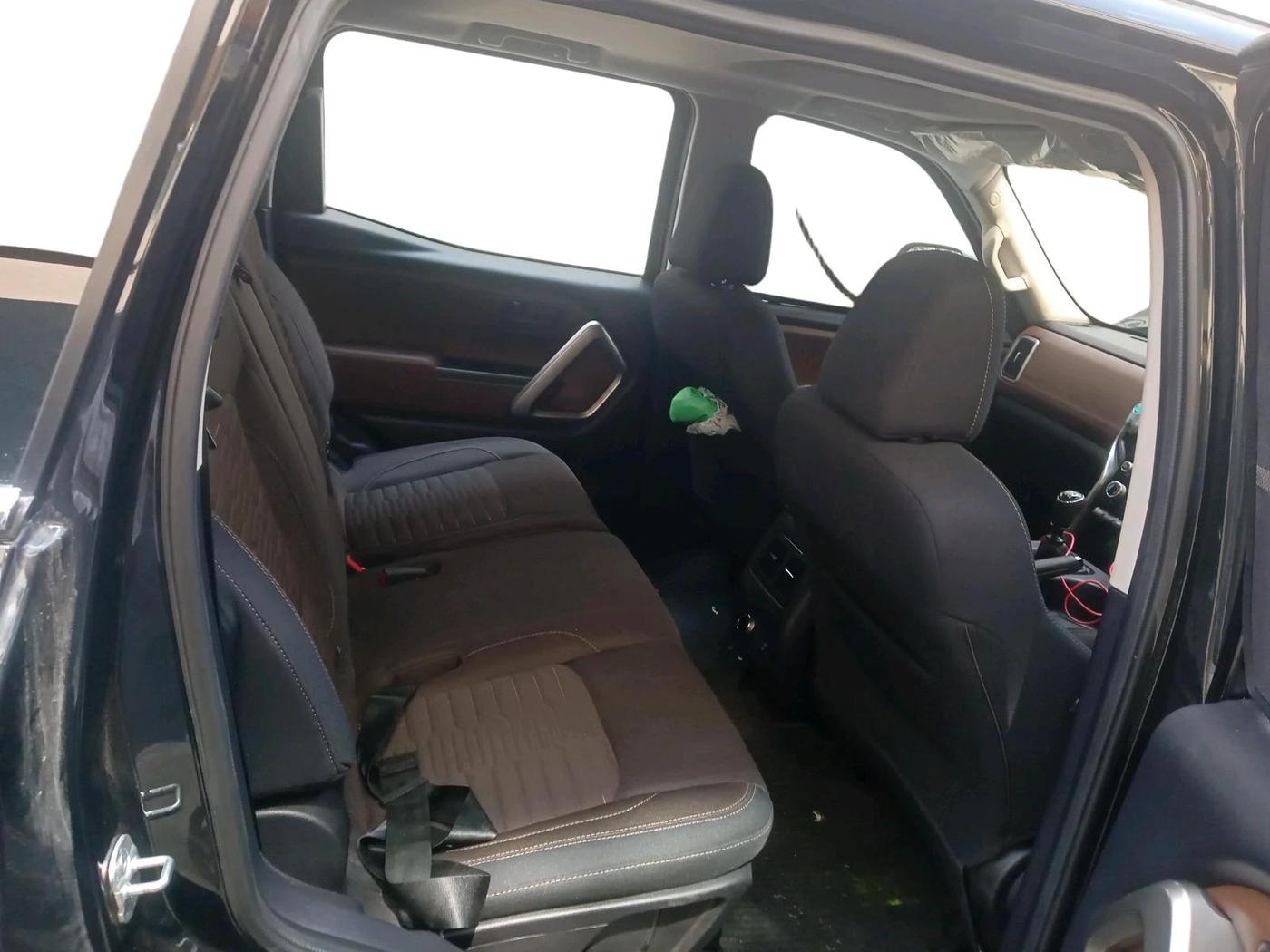 2023 Mahindra SCORPIO-N Z6 DIESEL MT 2WD 7 STR, Diesel, Manual, 14,235 km, interior