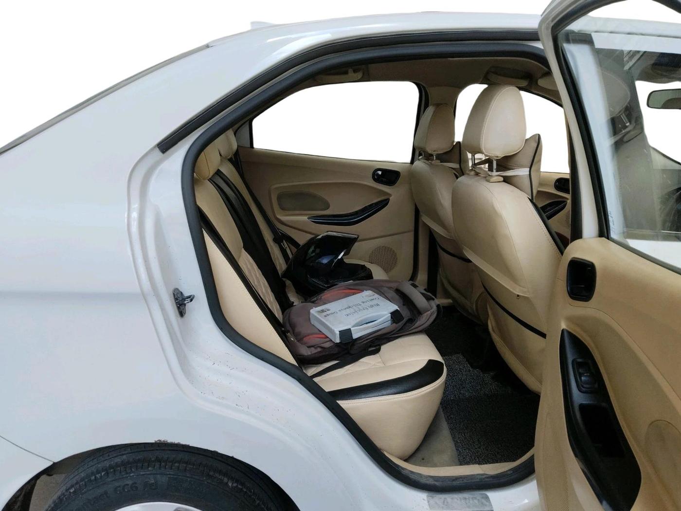 2015 Ford Figo Aspire TITANIUM1.5 DIESEL, Diesel, Manual, 1,66,655 km, interior