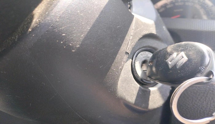 2016 Maruti Swift VXI, Petrol, Manual, 1,09,111 km, interior