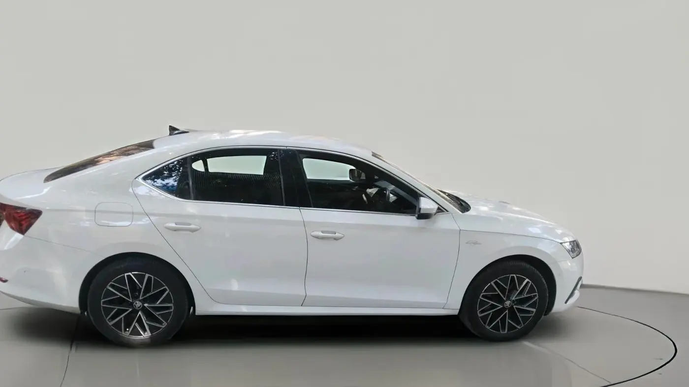 2021 Skoda Octavia L&K 2.0 AT, Petrol, Automatic, 83,024 km, exterior