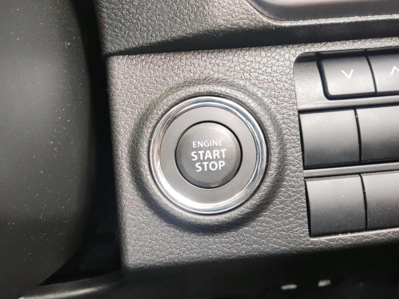 2025 Maruti BREZZA ZXI + SMART HYBRID DUAL TONE, Petrol, Manual, 11,651 km, interior