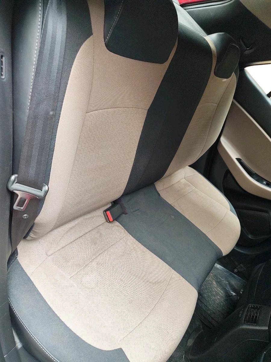2015 Hyundai Elite i20 SPORTZ 1.4 CRDI, Diesel, Manual, 97,625 km, interior