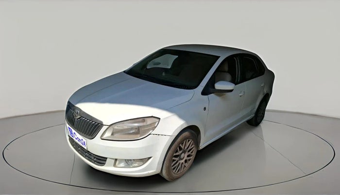 2013 Skoda Rapid AMBITION 1.6 TDI CR MT PLUS, Diesel, Manual, 1,24,730 km, exterior