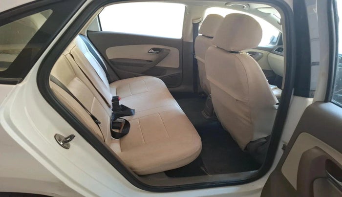 2013 Skoda Rapid AMBITION 1.6 TDI CR MT PLUS, Diesel, Manual, 1,24,730 km, interior