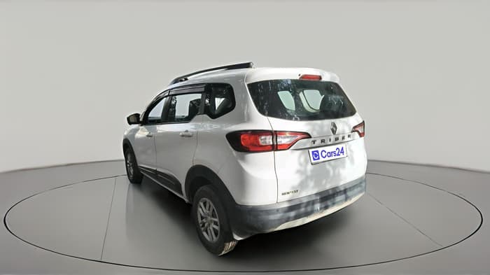 2022 Renault TRIBER RXT AMT, Petrol, Automatic, 46,945 km, exterior