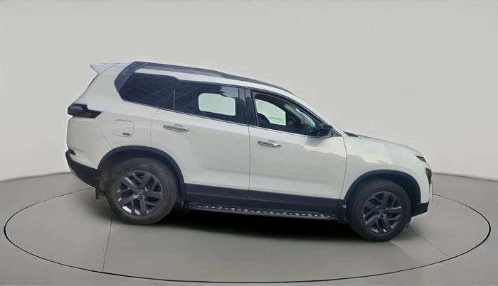 2022 Tata Safari XT PLUS, Diesel, Manual, 45,243 km, exterior