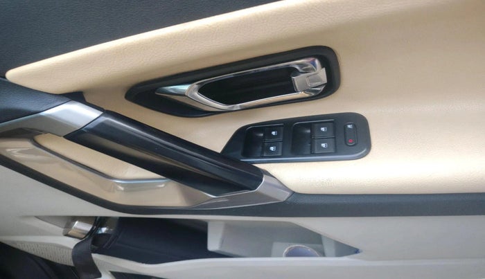 2022 Tata Safari XT PLUS, Diesel, Manual, 45,243 km, interior