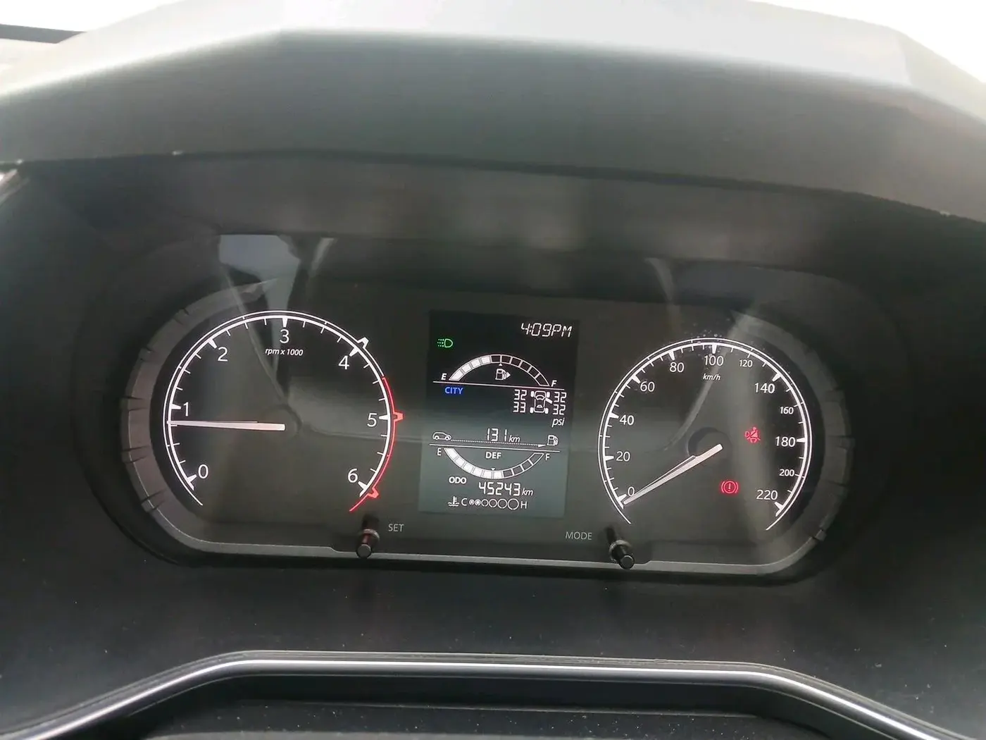 2022 Tata Safari XT PLUS, Diesel, Manual, 45,243 km, interior