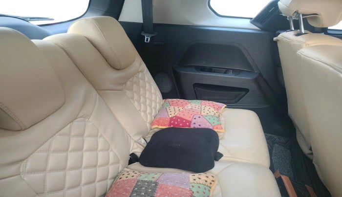 2022 Tata Safari XT PLUS, Diesel, Manual, 45,243 km, interior