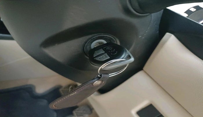 2019 Maruti Dzire VXI, Petrol, Manual, 1,37,348 km, interior