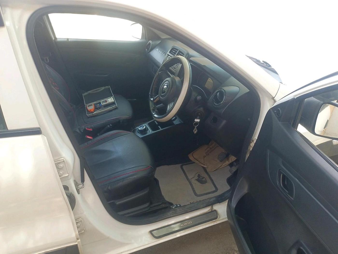 2021 Renault Kwid RXL 1.0 AMT, Petrol, Automatic, 53,756 km, interior