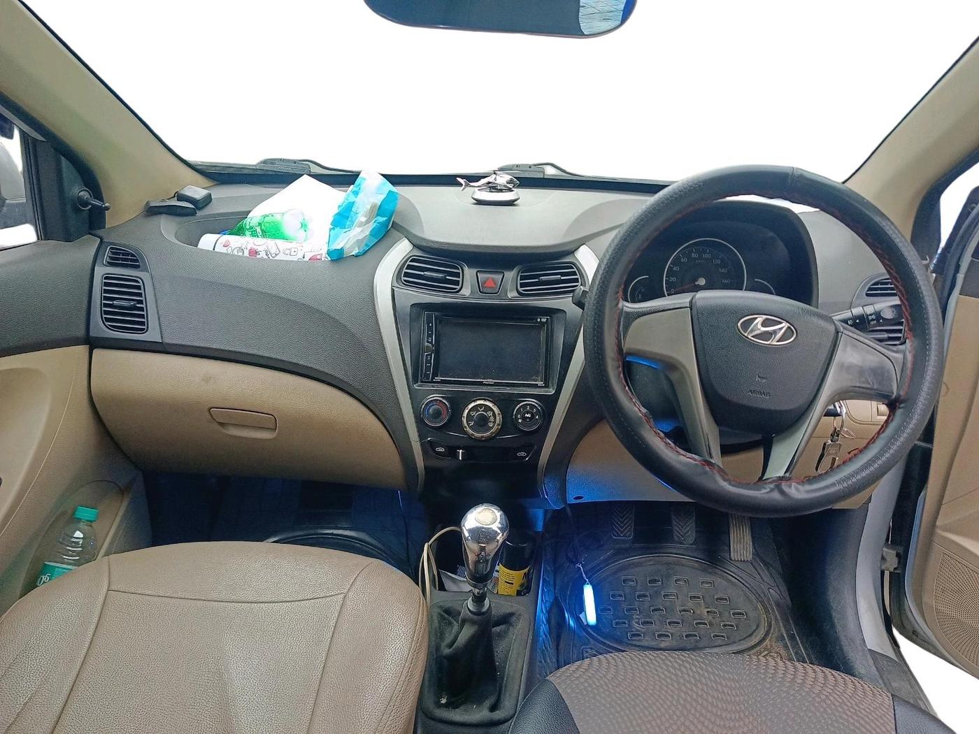 2015 Hyundai Eon SPORTZ, Petrol, Manual, 95,820 km, interior