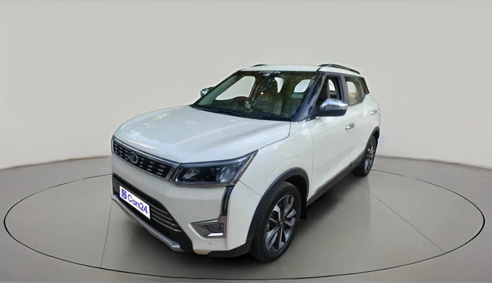 2021 Mahindra XUV300 W8 (O) 1.5 DIESEL, Diesel, Manual, 61,172 km, exterior