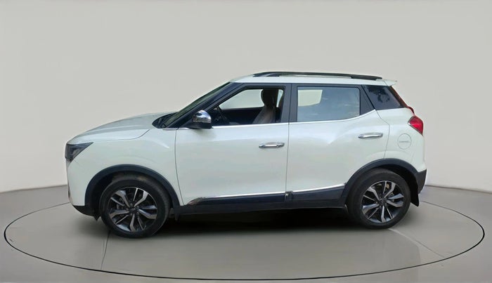 2021 Mahindra XUV300 W8 (O) 1.5 DIESEL, Diesel, Manual, 61,172 km, exterior