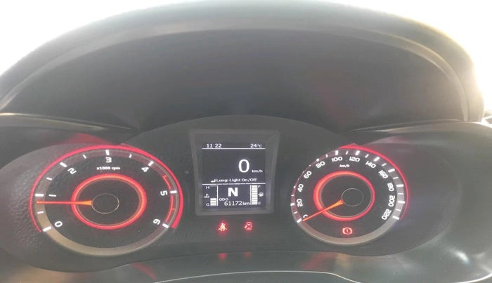 2021 Mahindra XUV300 W8 (O) 1.5 DIESEL, Diesel, Manual, 61,172 km, interior