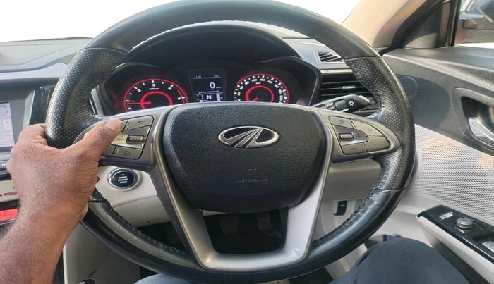 2021 Mahindra XUV300 W8 (O) 1.5 DIESEL, Diesel, Manual, 61,172 km, interior