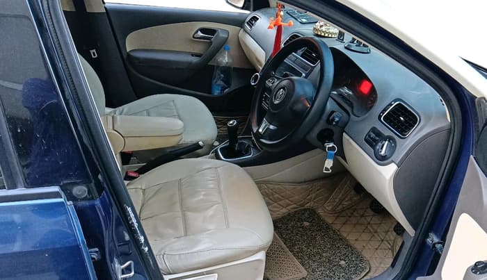 2012 Volkswagen Vento HIGHLINE DIESEL 1.6, Diesel, Manual, 1,14,699 km, interior