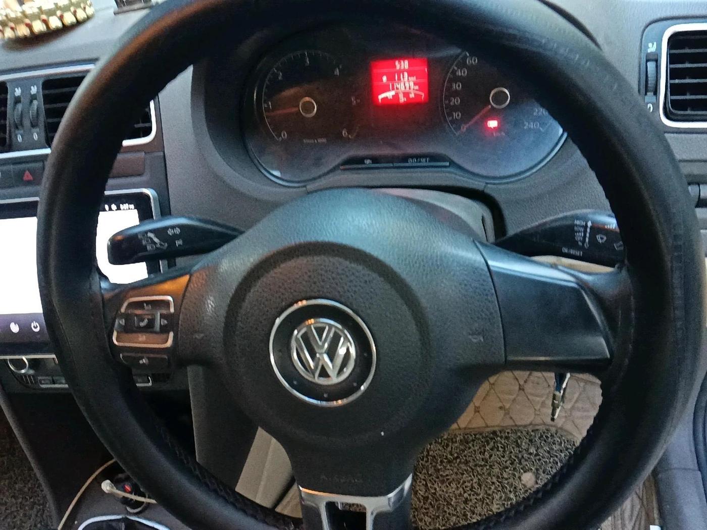 2012 Volkswagen Vento HIGHLINE DIESEL 1.6, Diesel, Manual, 1,14,699 km, interior