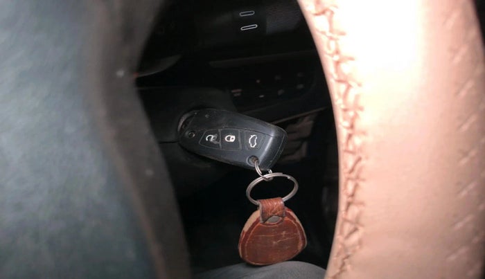 2009 Fiat Linea EMOTION PK 1.3 MJD, Diesel, Manual, 2,00,403 km, interior